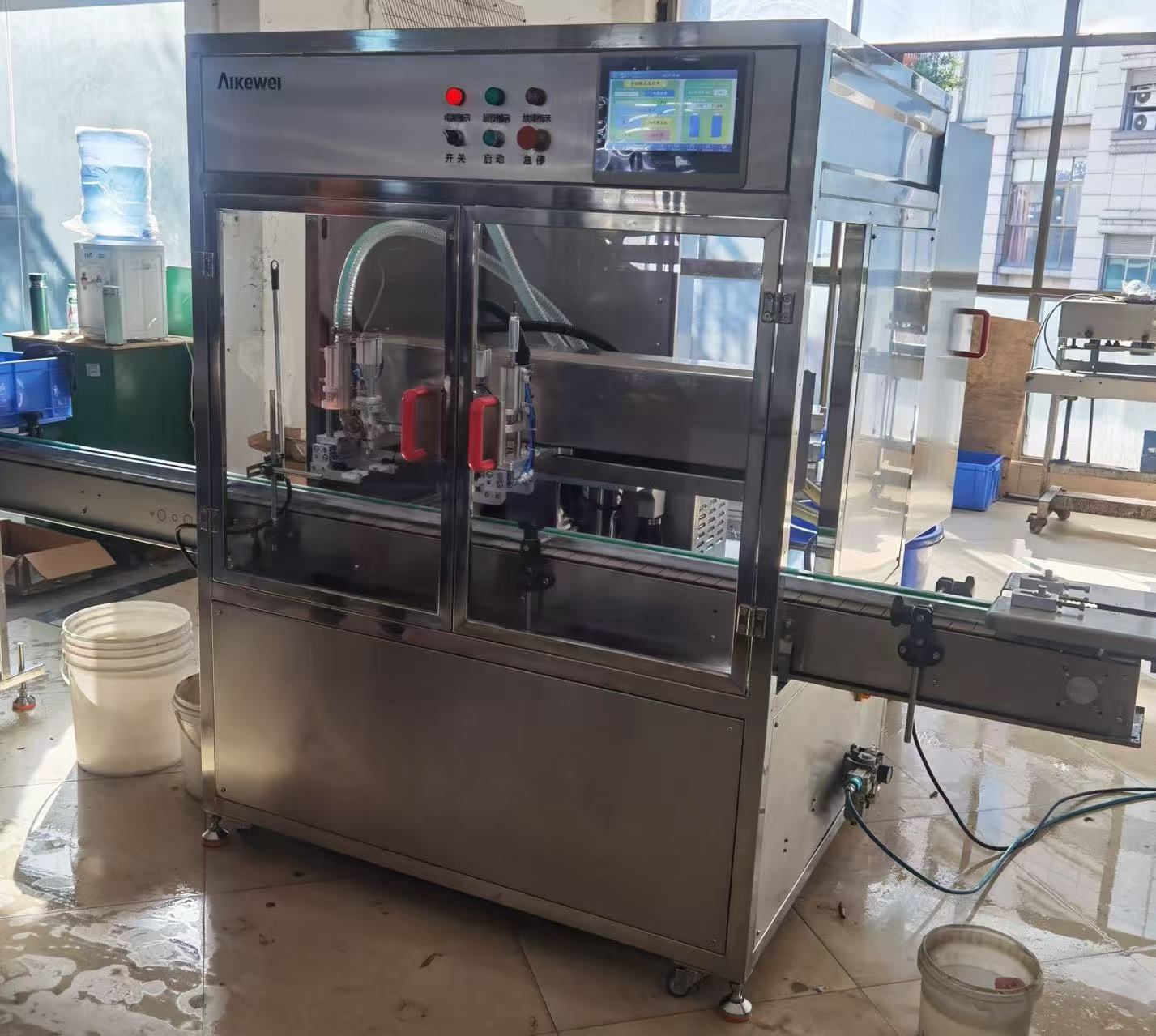 Çift başlı servo-için doldurma hattı